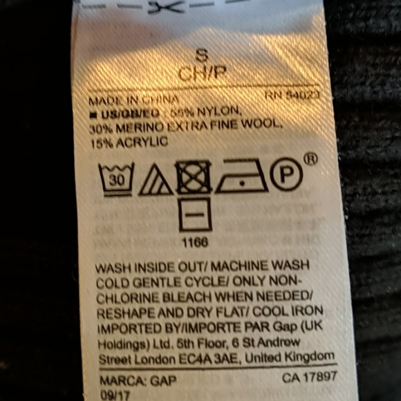 GAP Merino Wool Sweater - Picture 4 of 4